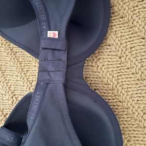 Victoria secret cotton lines perfect coverage 36DD